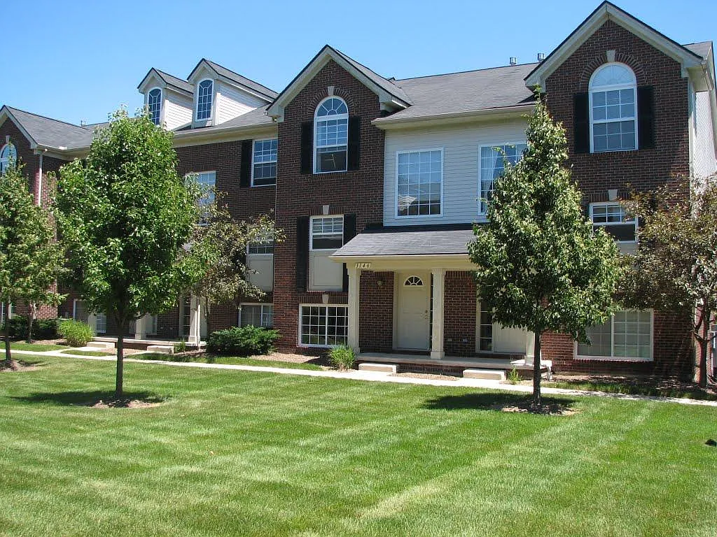 3 bed, 2.5 bath, 1450 sqft, $2,250 — Photo 1