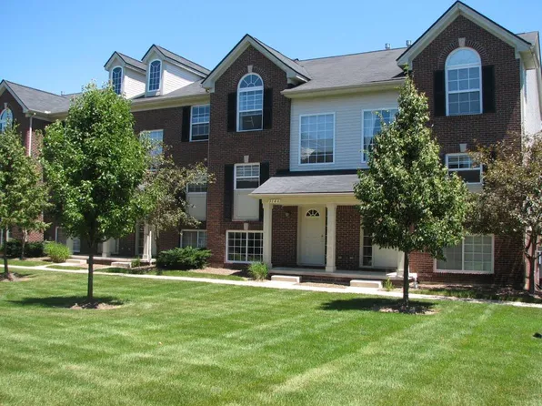 3144 Promenade Cir, Ann Arbor, MI 48108