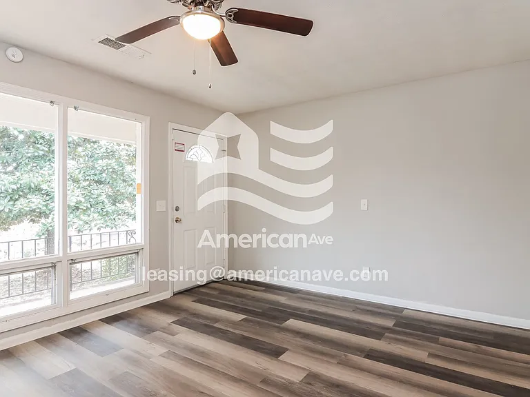 178903_004_dining_room_14257354.jpg