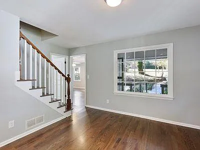 1870 Fairway Cir NE — Photo 8