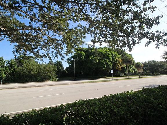 3rd image of 2432 20th St