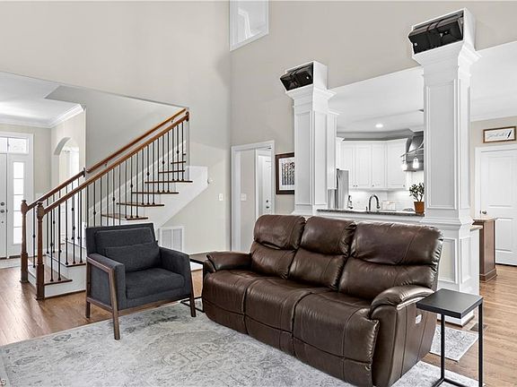 5th image of 7501 Monty Dr
