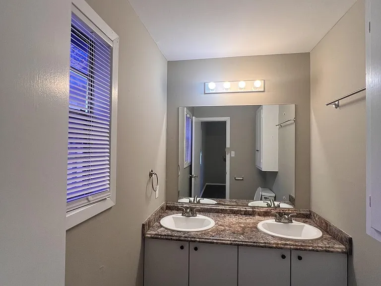 416 Pecan Blvd — Photo 20
