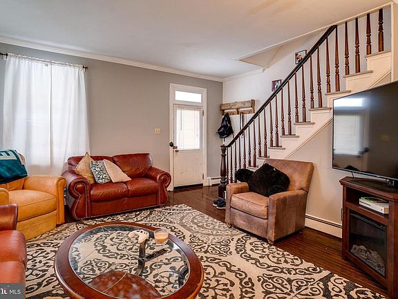 5th image of 14 Elizabeth St #1