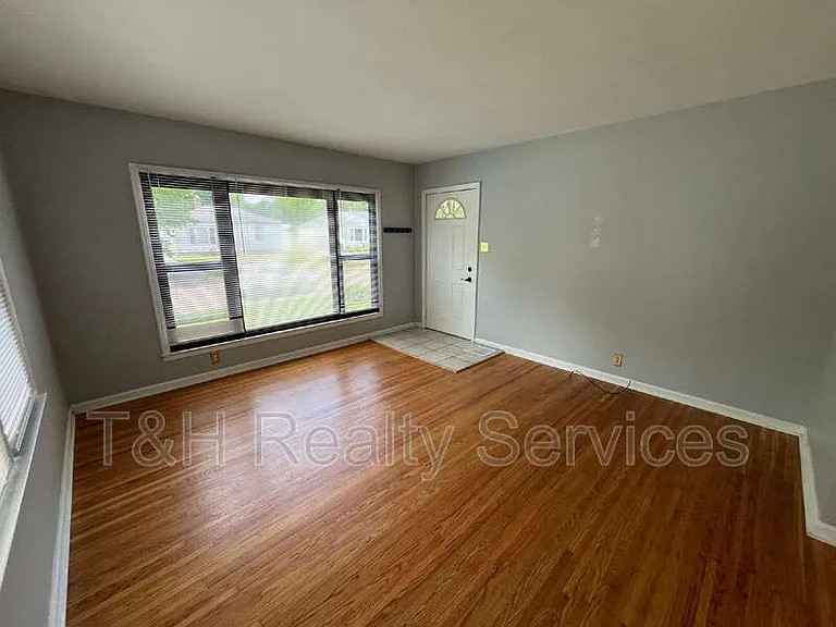 5315 Norwaldo Ave — Photo 4