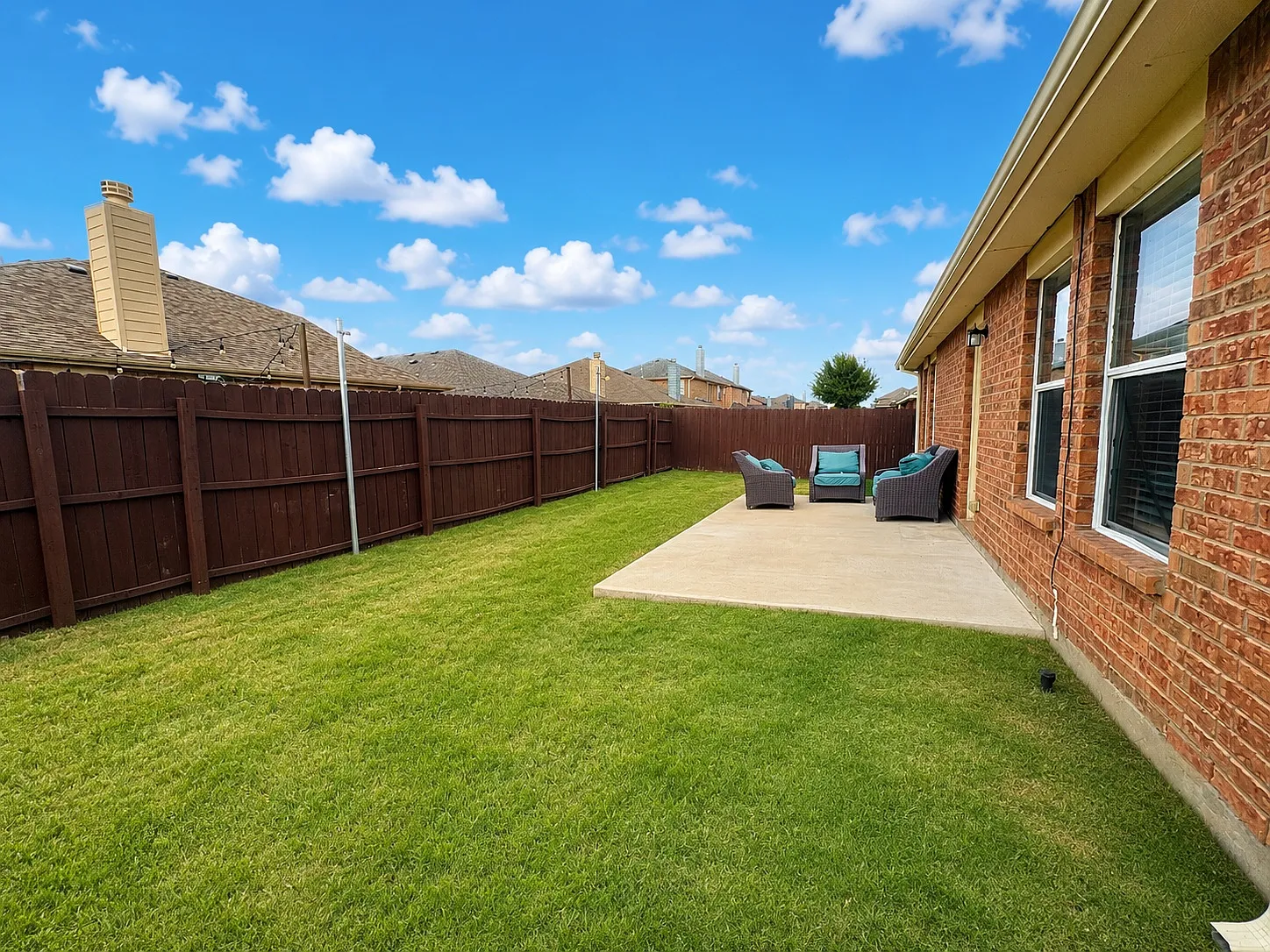 4 bed, 1968 sqft, $2,395 — Photo 4