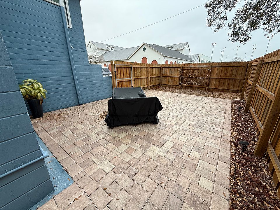 1st image of 701 25th St N #1/2