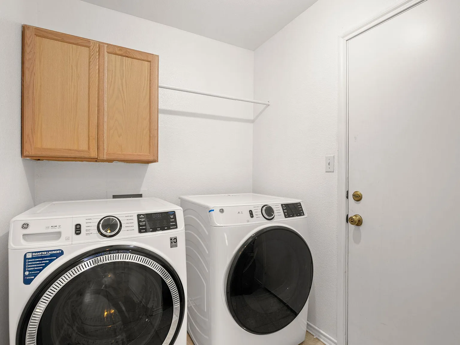 3 bed, 2.5 bath, 1716 sqft, $1,053 — Photo 4
