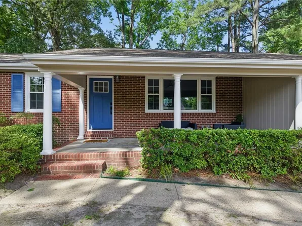 4009 Forresthills Dr, Portsmouth, VA 23703