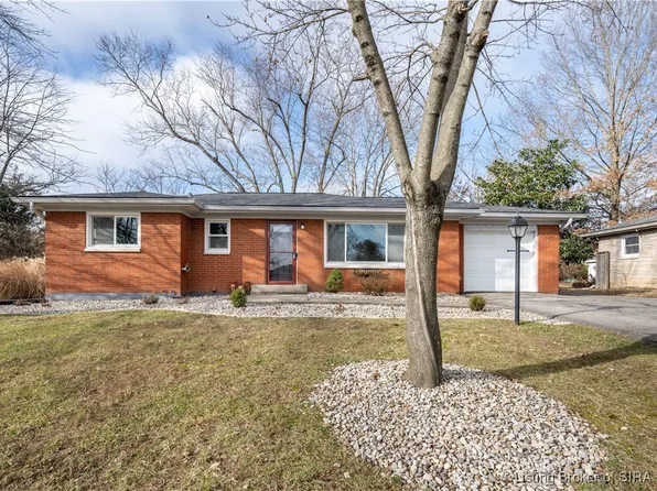 111 Rossmoore Drive, New Albany, IN 47150