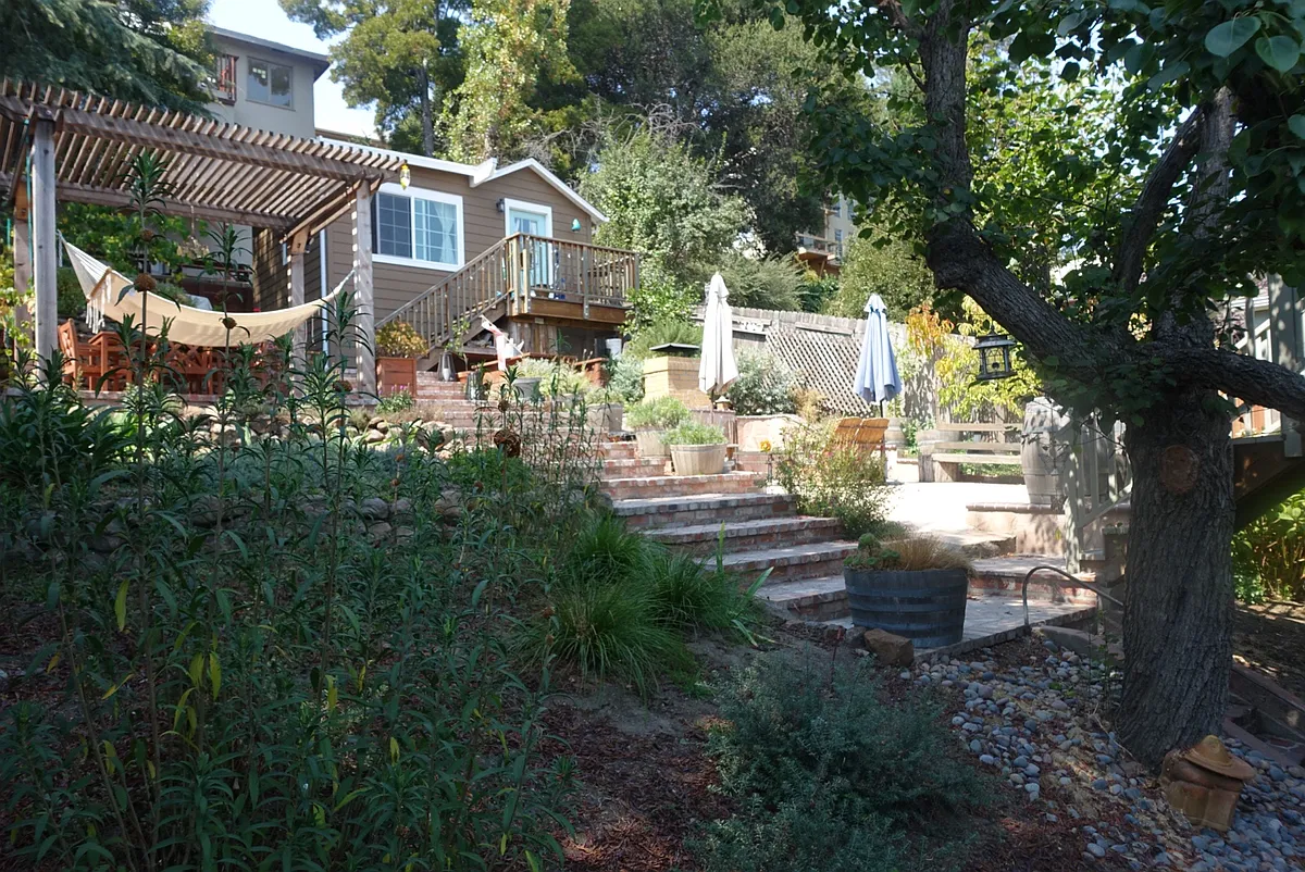 Building Photo - 575 Valle Vista Ave #4