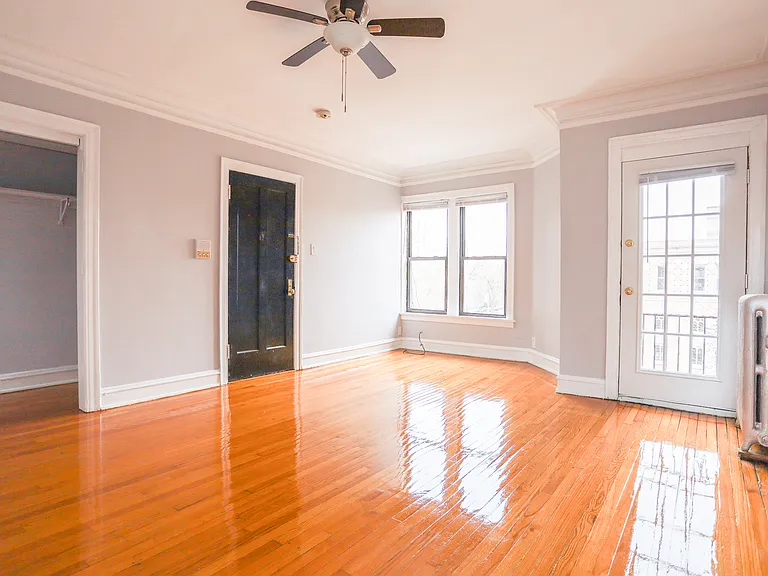 1608 W Morse Ave #2W — Photo 1