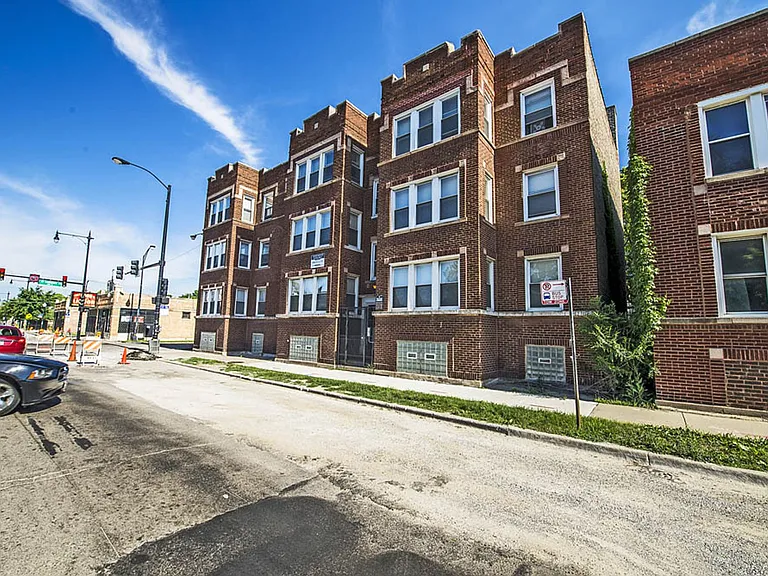 7055 S St Lawrence — Photo 16