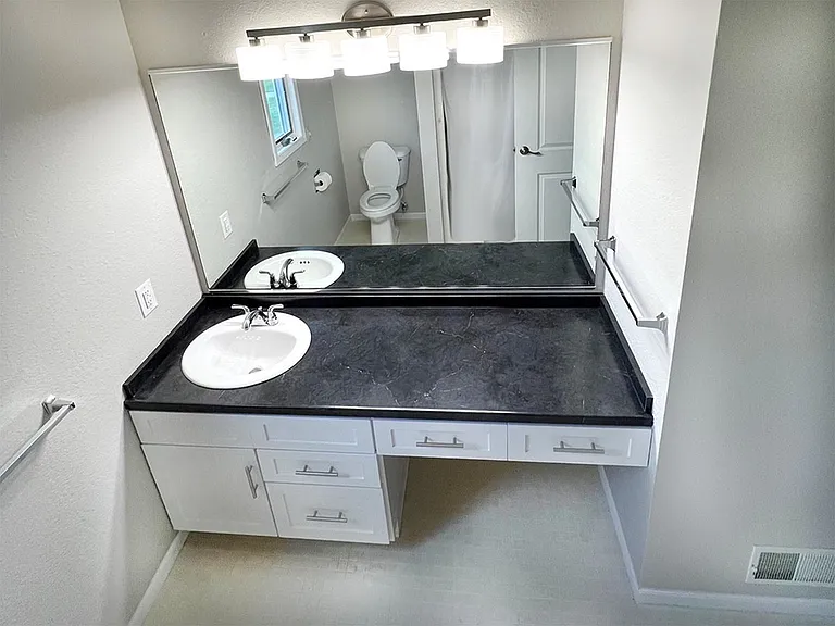 Modern Bathroom Finishes