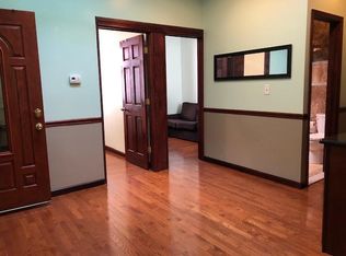 711 Sansom St #207, Philadelphia, PA 19106
