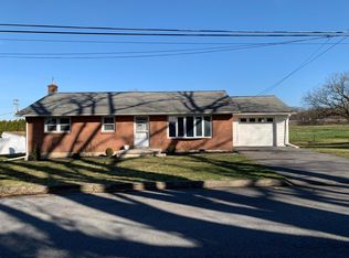 34 Locust Ln, Lebanon, PA 17042