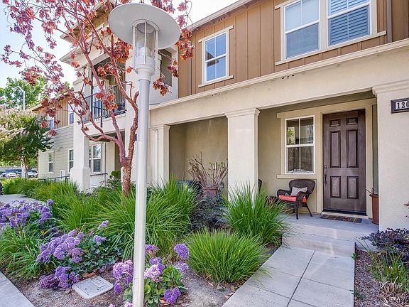 3rd image of 1206 Coyote Creek Way