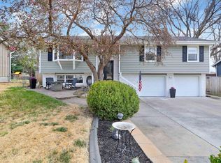 1320 Givens Rd, Manhattan, KS 66503