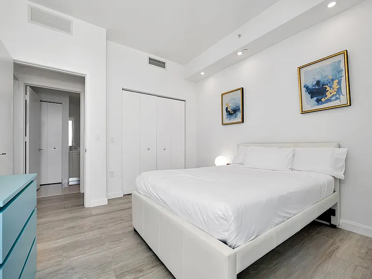 55 SW 9th St #4208 — Photo 12