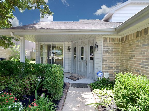 Covered Entryway