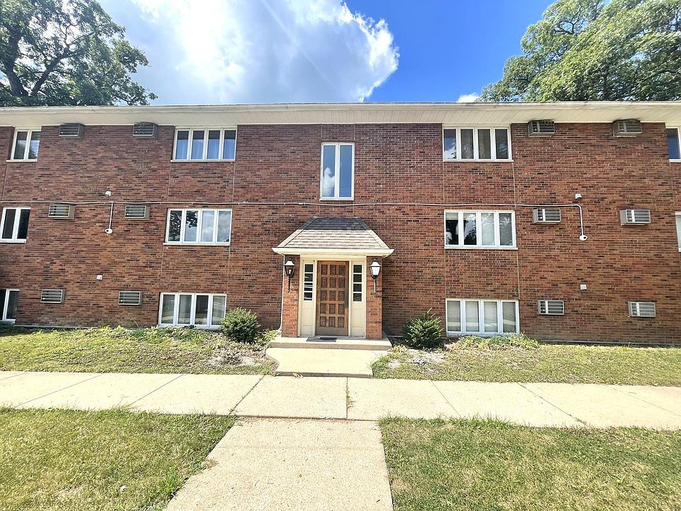 1st image of 209 W 6th St #56