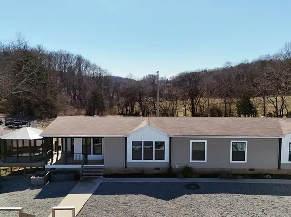 2695 Leslie Rd, Burkesville, KY 42717
