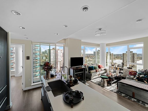 5th image of 1221 Bidwell St #1804