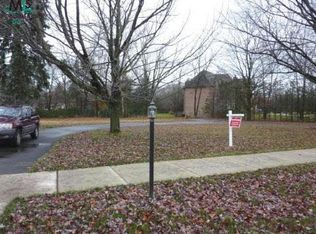 3941 Quarton Rd, Bloomfield Hills, MI 48301