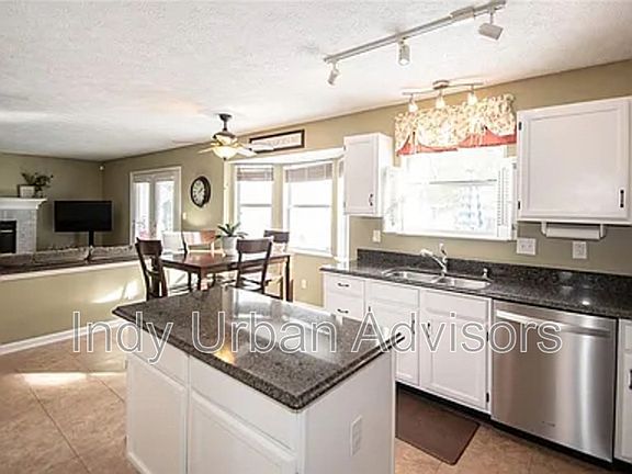 5th image of 11337 Cherry Blossom East Dr