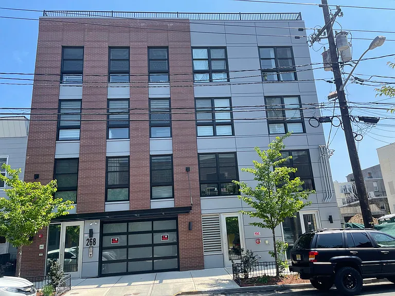 268 New York Ave #1D — Photo 4
