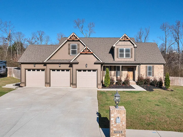 8052 Burgundy Cir — Photo 1