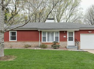 1903 S Robberson Ave, Springfield, MO 65807