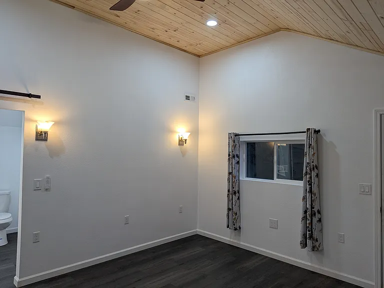 1210 Madison St — Photo 61