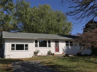 9 Brook Dr, Hope Valley, RI 02832