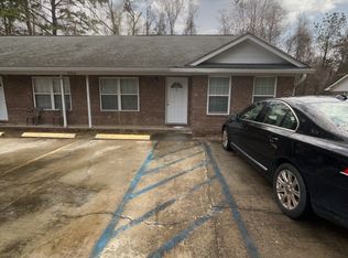 984 Live Oak Dr #B, Hinesville, GA 31313