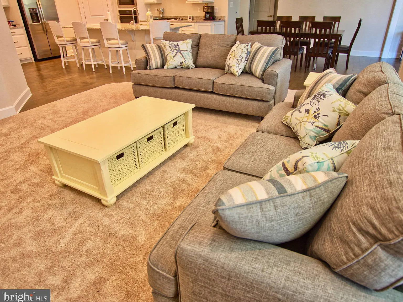 4 bed, $2,995 — Photo 4