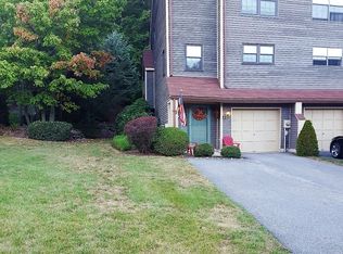 52A Beacon Hill Rd, West Milford, NJ 07480