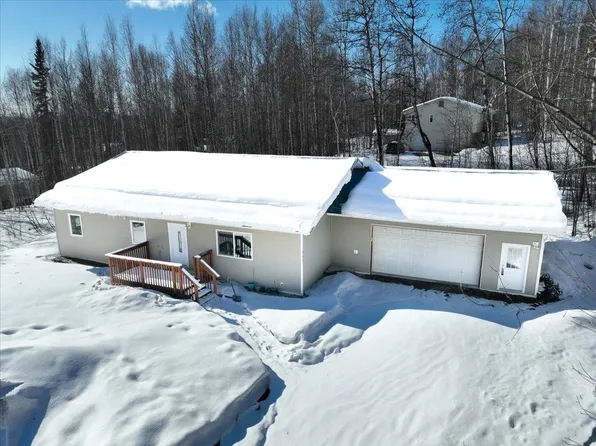 855 Highlander Dr, Fairbanks, AK 99712