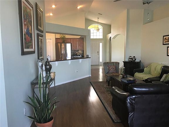 5th image of 30925 Baclan Dr