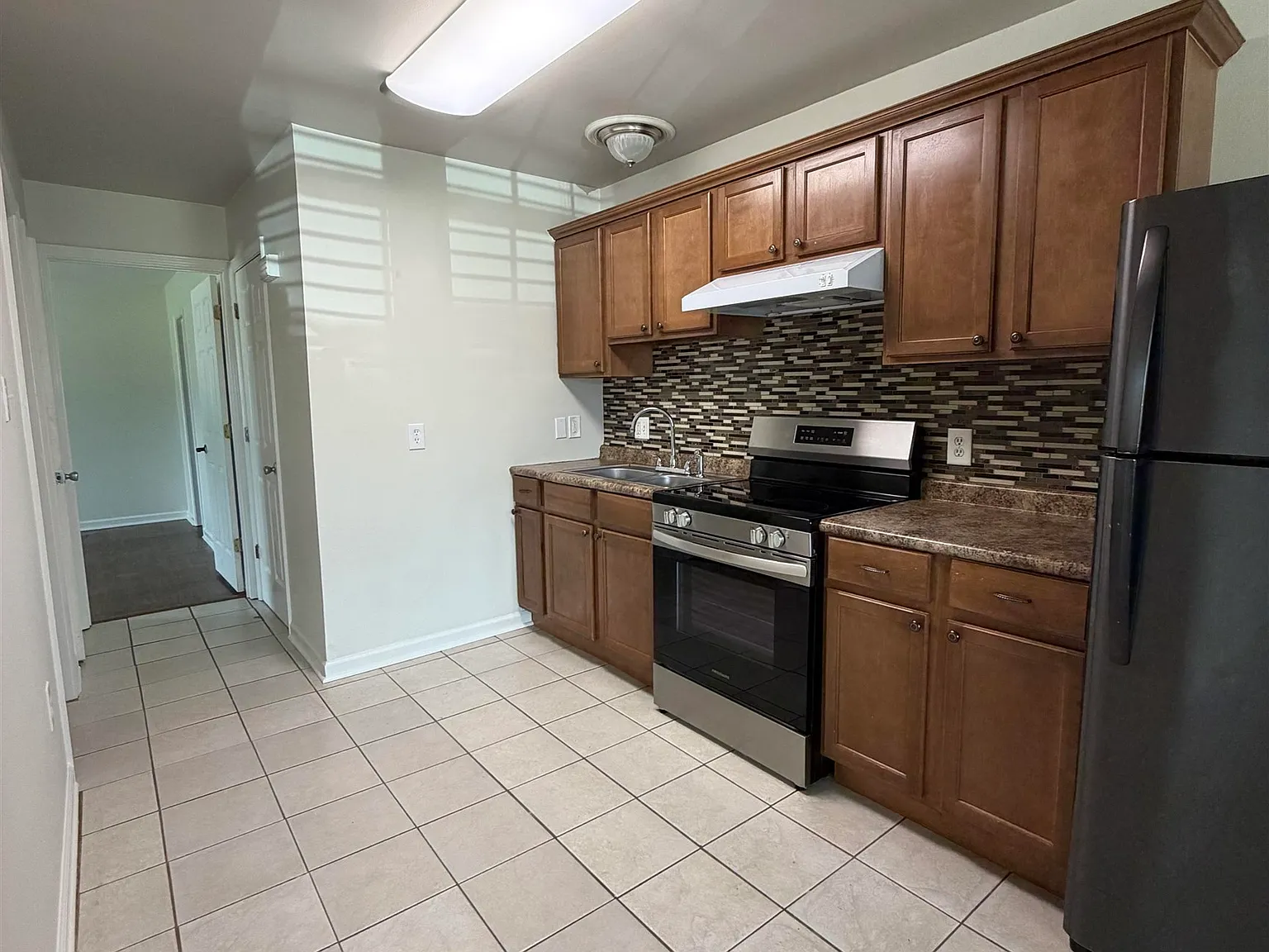 2 bed, 1002 sqft, $1,450 — Photo 4