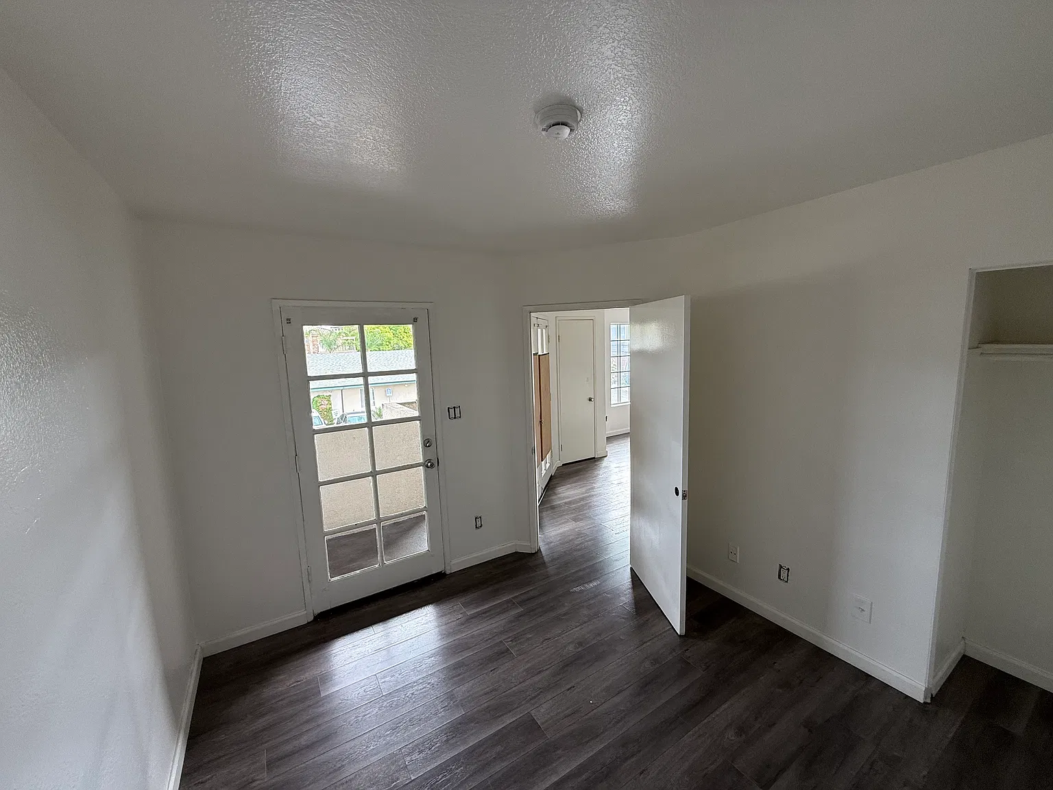 2 bed, 800 sqft, $2,350 — Photo 4