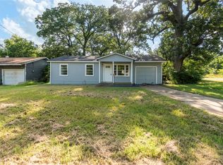 320 16th St SW, Paris, TX 75460