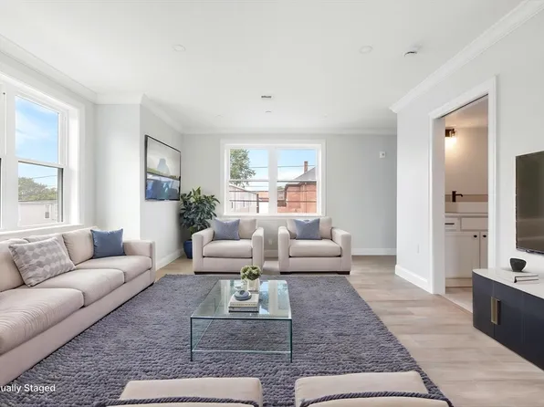 161 Sumner St #3, Quincy, MA 02169