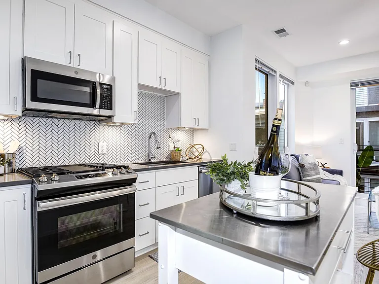 4016 Georgia Ave NW #6 — Photo 5