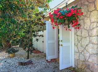 750 Pine Ct, Naples, FL 34102