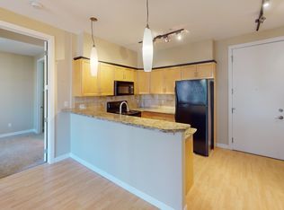 303 19th Ave SW #301, Calgary, AB T2S0E1