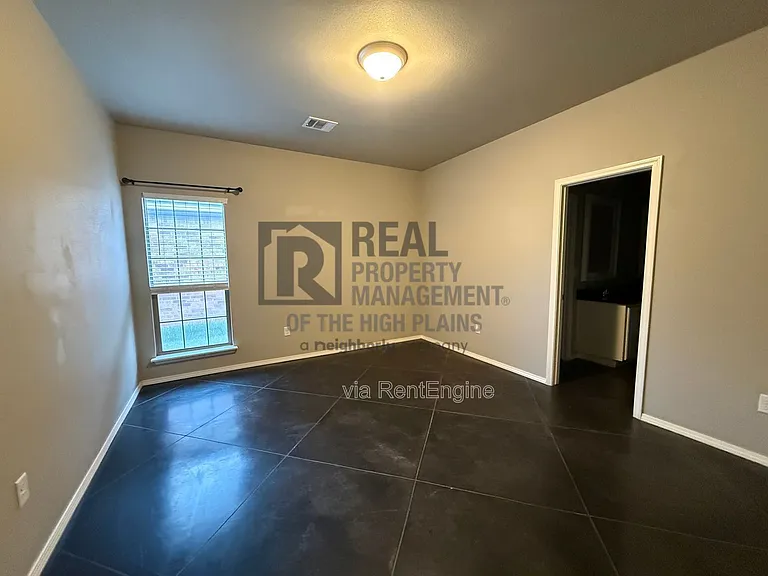 7620 Legacy Pkwy — Photo 15