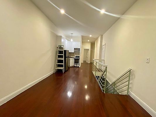 2nd image of 506 E 88th St #1V