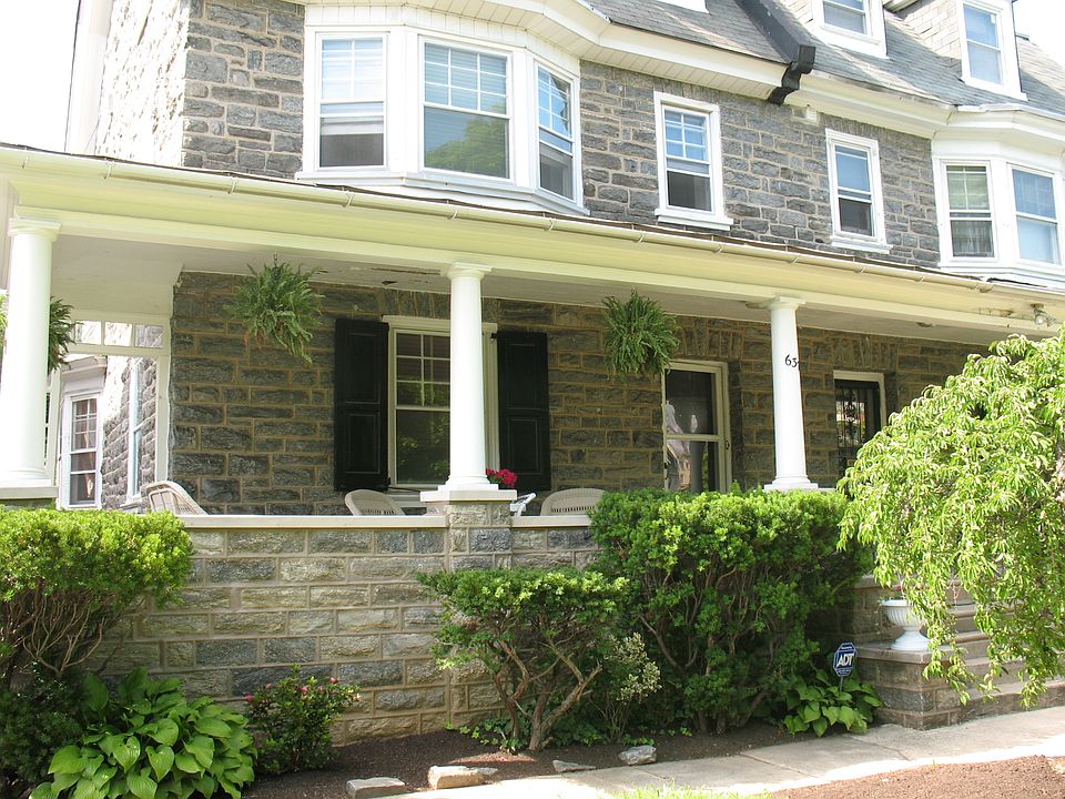 1st image of 6379 Woodbine Ave