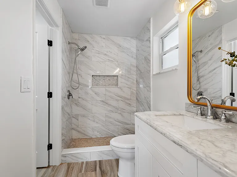 5273 Denver St NE — Photo 7